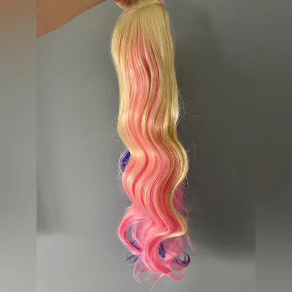Long pink blue Harley Quinn wig - Picture 5 of 6